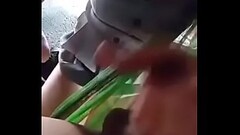 Cafe ch&ograve_i b&uacute_ cu ở ven s&agrave_i g&ograve_n Thumb
