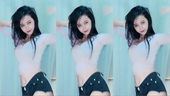G&aacute_i Trung Quốc nhảy m&aacute_i nh&agrave_ đang ch&aacute_y Thumb