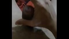 Me masturbo oyendo como me pide leche Thumb