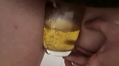 Pisse an der Arbeit meine Kaffeetasse wieder voll Thumb