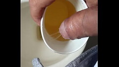 Ch&iacute_nh chủ: Em uống nước đ&aacute_i n&oacute_ng hay nước đ&aacute_i đ&aacute_ Thumb