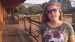Kellenzinha Gravando uma chamada para o seu canal do YouTube - Kellenzinha Sem Segredos Thumb