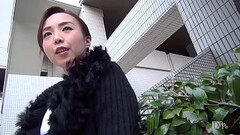 婚活を口実に男を物色する淫乱熟女  桜井まなみ 1 Thumb