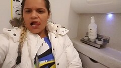 Ninfomaniaca !!! Ate no aviao ela quer gozar !!! Paty Bumbum Thumb