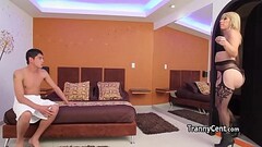 Pantyhose tranny fucks like a pro Thumb