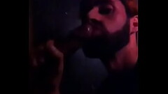 Chupando uma pica gostosa num desses glory holy da vida Thumb