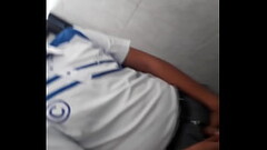 Lo captan meti&eacute_ndole todo en el ba&ntilde_o Thumb