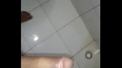 Novinho dotado na punheta Thumb