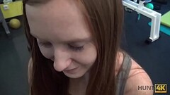 HUNT4K. Linda Sweet se olvida de hacer ejercicio y tiene sexo por dinero Thumb