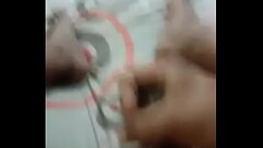 Amigo girdito me env&iacute_a un v&iacute_deo  masturb&aacute_ndose por error Thumb