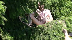 Wichsen auf der Gartenbank 1 Thumb