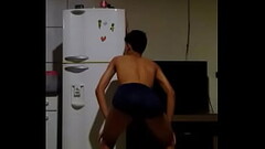 Lombriga magricela, gay e negro passando vergonha. Thumb