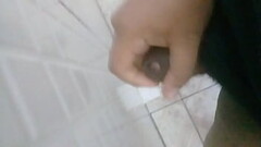 Eu Batendo uma e gozando na parede Thumb