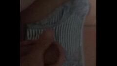 corrida en bragas de mi vecina 25, paja en su casa (cum in pants of my neighborg) Thumb