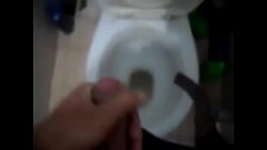 Sinh vi&ecirc_n b&aacute_ch khoa quay tay xuất tinh Thumb