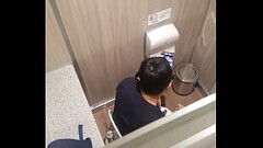 Ai biểu em ngồi trong đ&oacute_ l&acirc_u qu&aacute_ l&agrave_m anh đợi ho&agrave_i Thumb