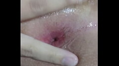 passando o dedo no cuzinho Thumb