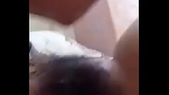 Liếm lồn vợ bạn Thumb