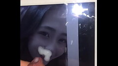 Chưa mở mắt, bắn l&ecirc_n mặt em mẫn Thumb
