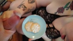 fat b. eagerly sucks cock he cums on her cookies pt.2 Thumb
