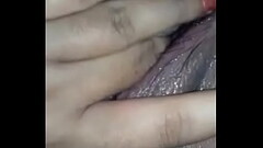 Me dedeo a escondidas mientras mi novio me hace sexting Thumb
