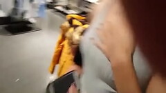tengo 18 a&ntilde_itos y me follo a mi novio en los aseos del centro comercial Thumb