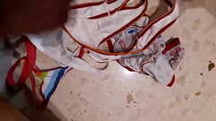 corrida de un colega en los tangas de su cu&ntilde_ada Thumb