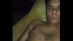 Safado mostrando o pau com tes&atilde_o Thumb