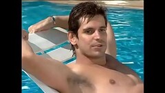 Alexandre Barillari de sunga branca Thumb