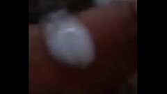 Negro de gran verga se masturba Thumb