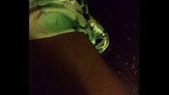 b. mom Thumb