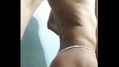 Pasivo muestra su cuerpo Thumb