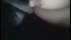 Jovencita tetona Thumb