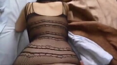 Meti&eacute_ndole la pinga a esta culona mientras mira su porno Thumb