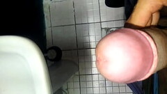 Me masturb&oacute_ en el ba&ntilde_o Thumb