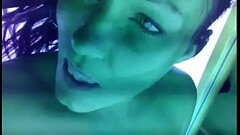 Ex playing with her pussy in tanning bed Thumb