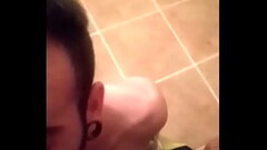 Mamando y orde&ntilde_ando a dos machos Thumb