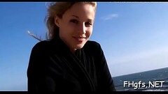 Inexperienced teen spread her legs wide for her boyfriend'_s friend Thumb