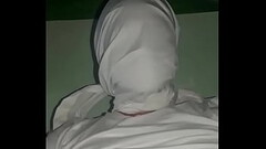 Tr&ugrave_m ngộp bằng &aacute_o sơ mi trắng d&iacute_nh đầy tinh tr&ugrave_ng Thumb