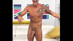 chris diamond saltando desnudo Thumb