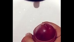 Mi amigo se pajea en el ba&ntilde_o I Thumb