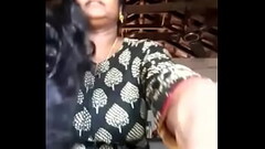 hot mallu aunty stripping showing juicy tits Thumb