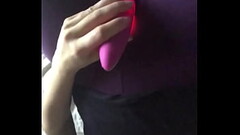 Gostosa se masturba com womanizer antes da academia Thumb
