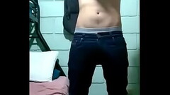 amigo se desnuda para mi Thumb