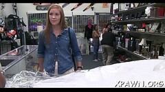 A hawt dilettante makes her way to the shop to have sex Thumb