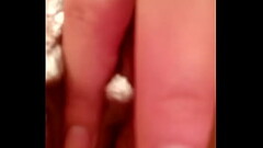 自慰扣出水来 Thumb