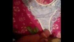 Brincando com a calcinha da cunhada Thumb