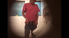 urinal spy 1 Thumb