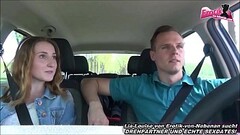 Deutsche Anhalterin fickt Outdoor im Auto Thumb