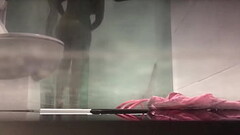 V&iacute_deo amador gostosa lavando a xota no banho Thumb